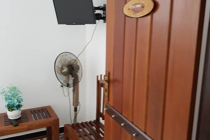 Room 19 of 33