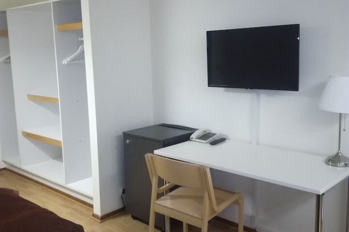 Room 12 of 41
