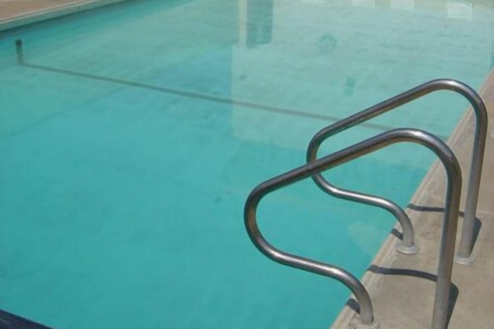 Pool 13 of 39