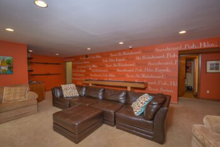 Room 16 of 40