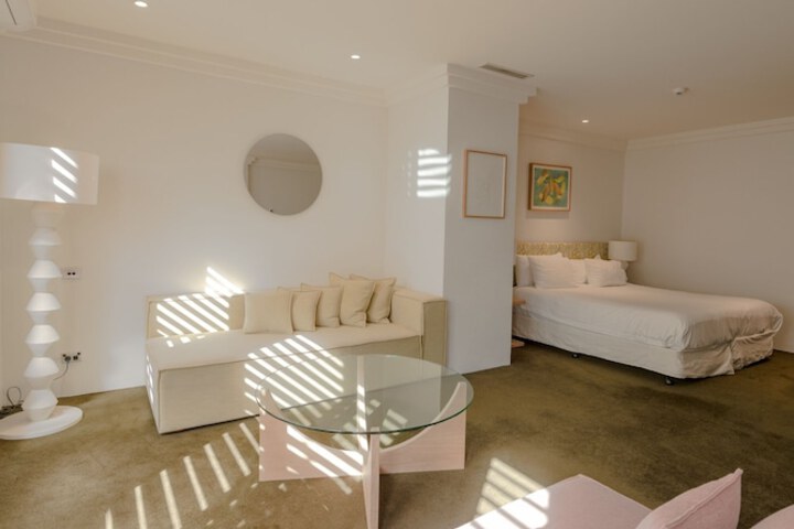 Room 20 of 79