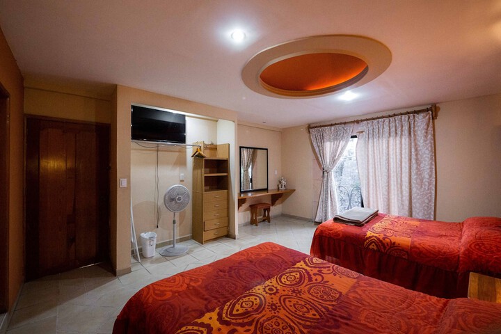 Room 20 of 33