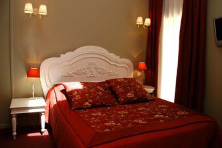 Room Photo
