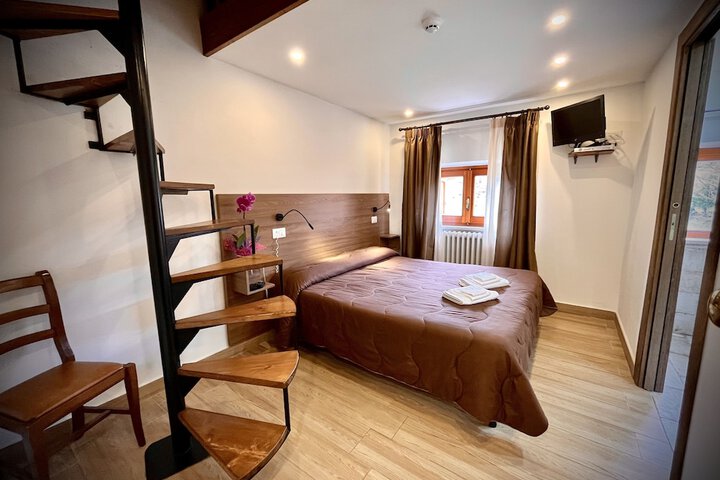 Room 37 of 75