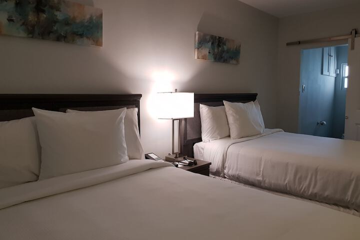 Room 9 of 34