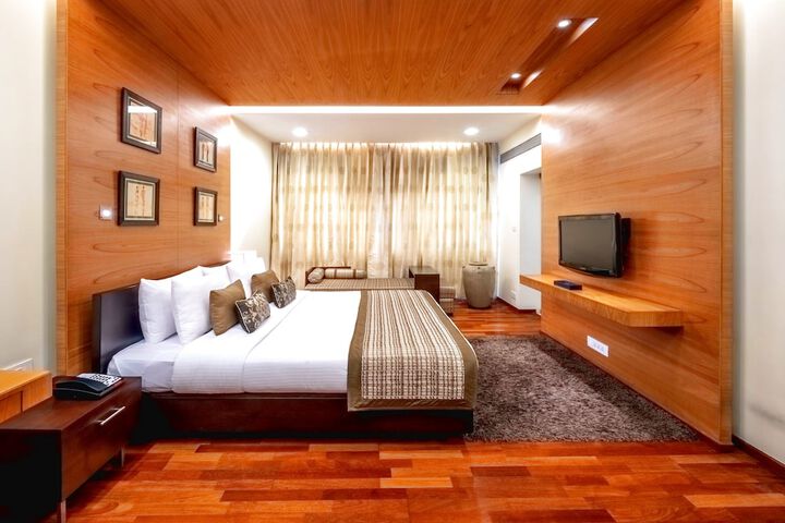 Room 6 of 55