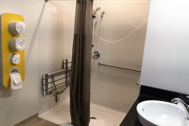 1 King Bed Mob Accessible Roll in Shower Micfridg (7 of 7)