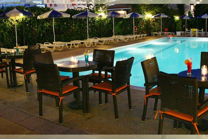 Terrace/Patio 32 of 35