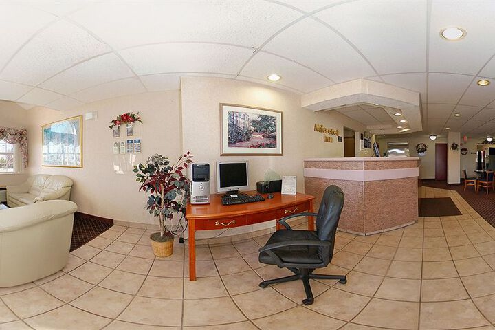Business Center 3 of 50