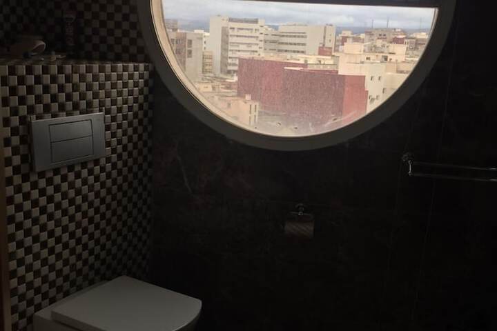Room 16 of 16
