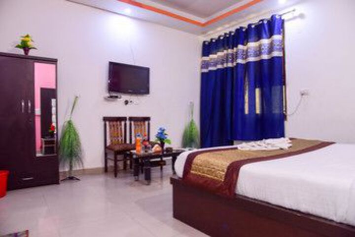 Room 25 of 32