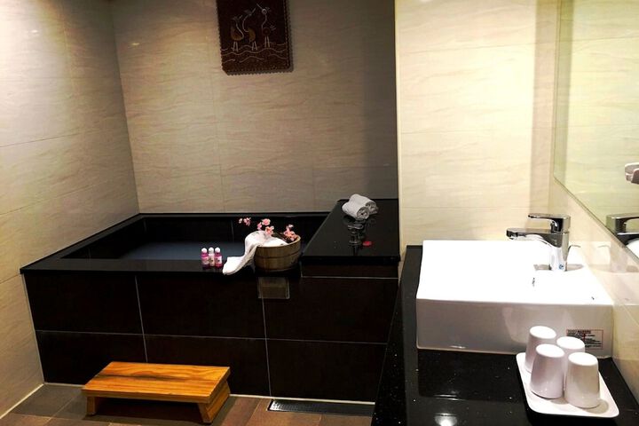 Room 14 of 81