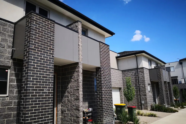 Bundoora Townhouse