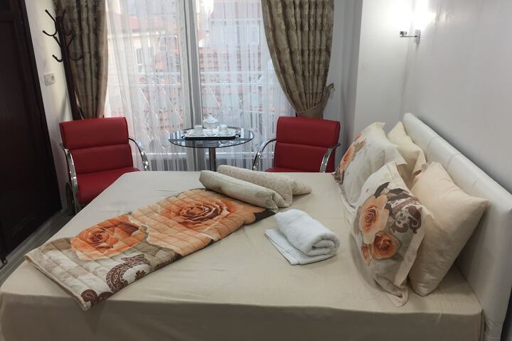 Room 5 of 35