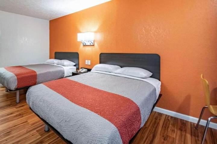 2 Double Beds (9 of 9)