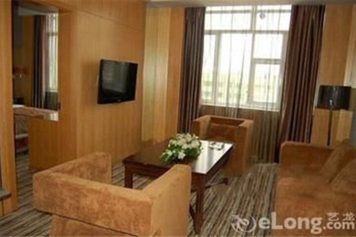 Room 6 of 44