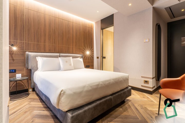 Room 12 of 50