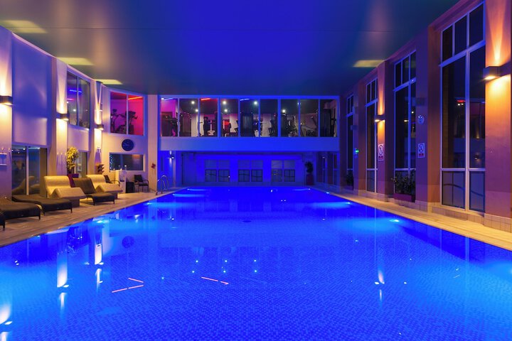 Pool 39 of 75