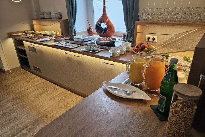 Breakfast/Coffee Service 39 of 57