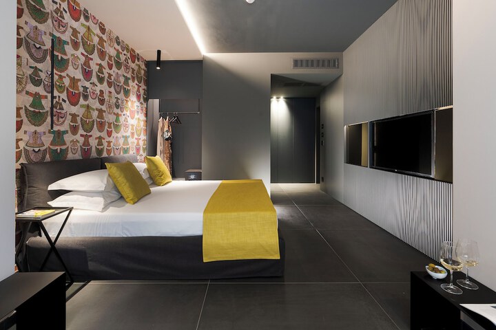 Room 92 of 112