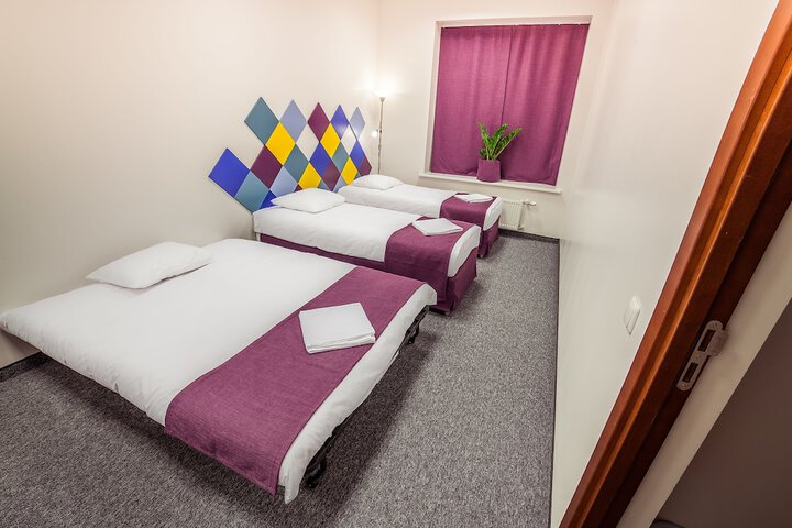 Room 7 of 33