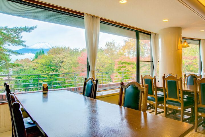 Dining Photos