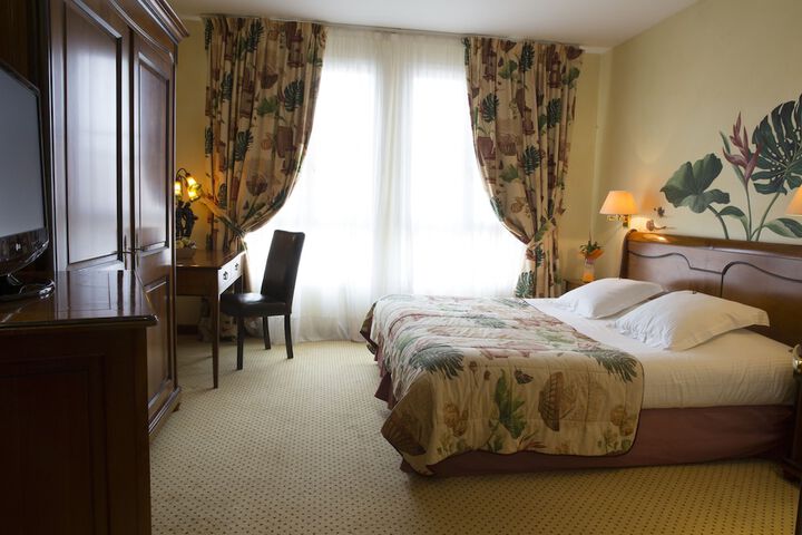 Room 7 of 63