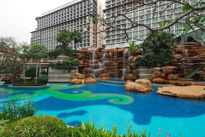 Pool 130 of 168