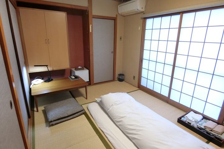 Room 7 of 49