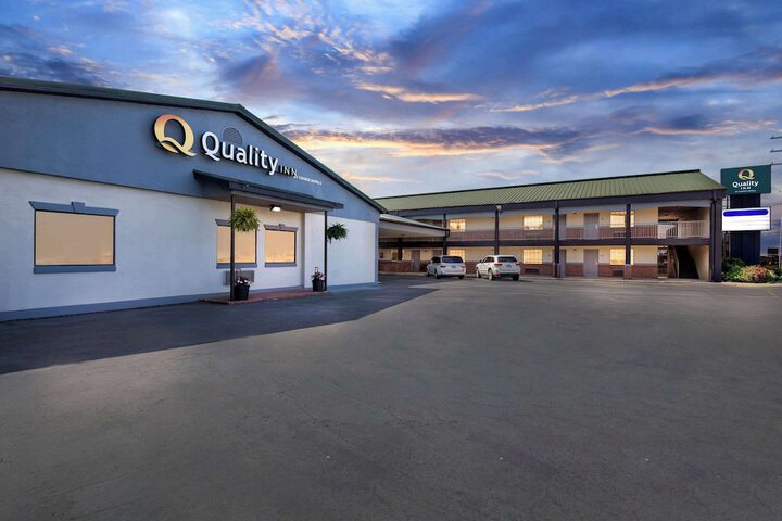 Quality Inn Lawrenceburg in Lawrenceburg, TN