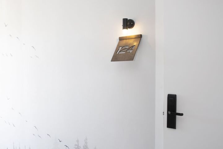 Room 27 of 58