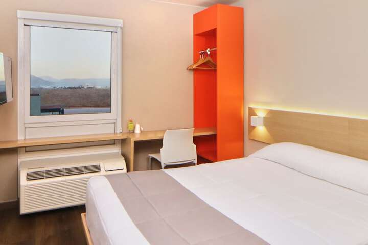 Room 19 of 42