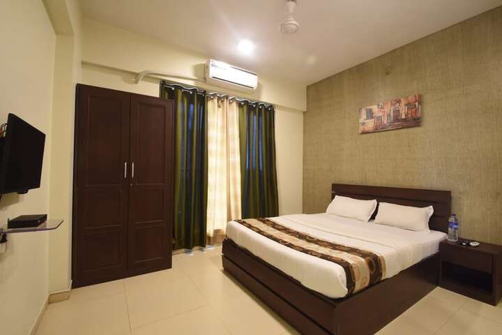 Room 30 of 30