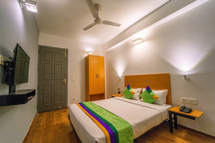 Room 19 of 34