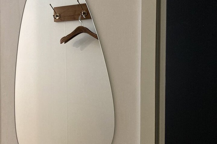 Room 19 of 37