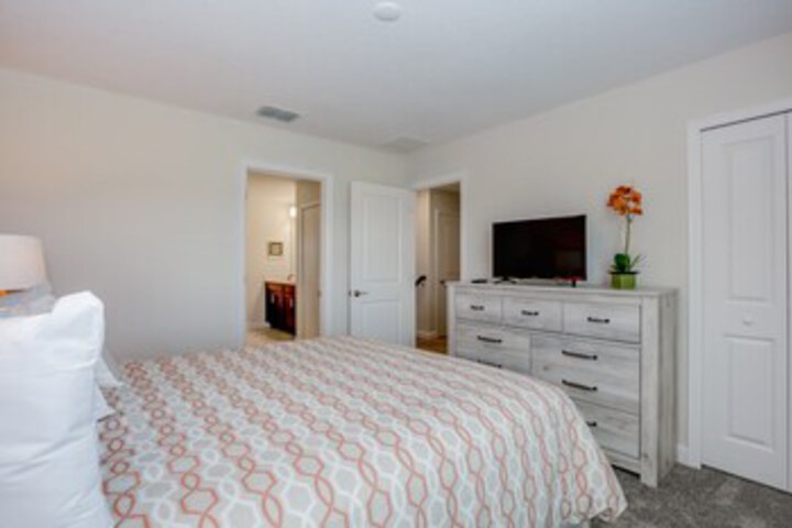 Room 70 of 73