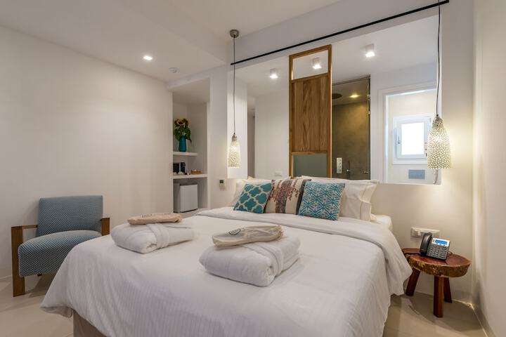 Room 5 of 44