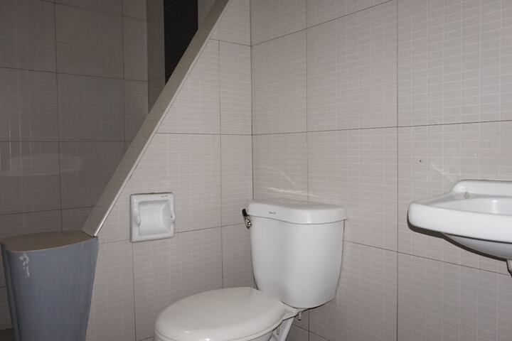 Room 20 of 27