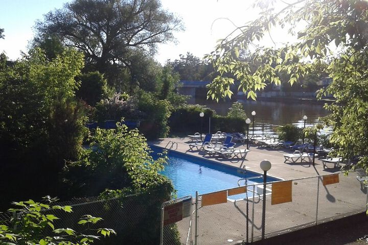 Pool 27 of 41