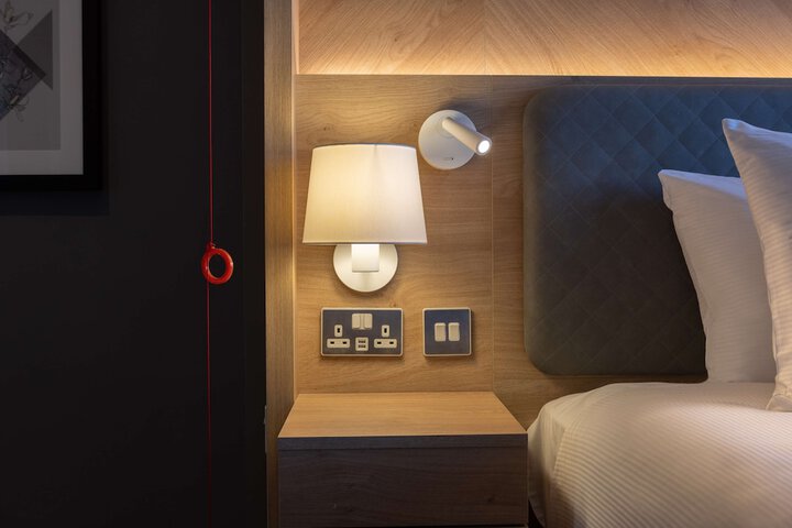 Room 35 of 103