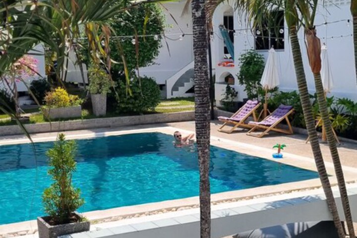 Pool 16 of 22
