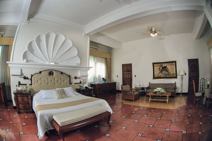 Room 10 of 53