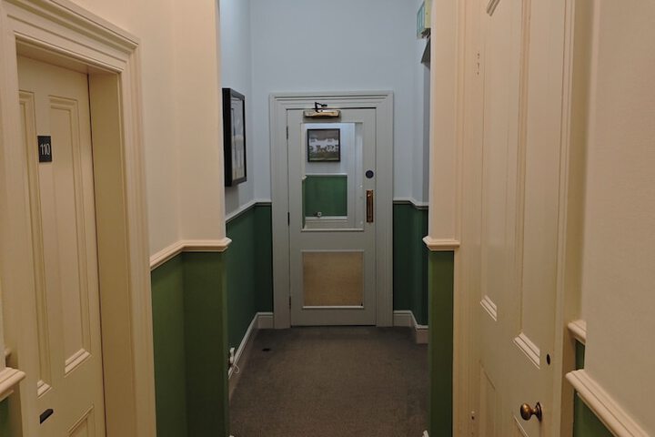 Ballroom/Hall 75 of 90