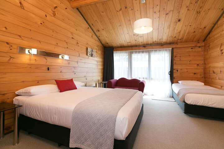 Room 4 of 35