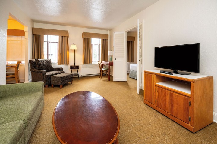 Room 46 of 64
