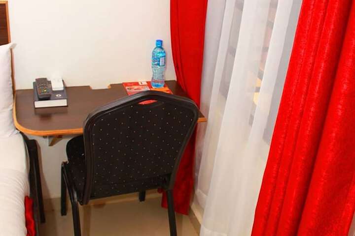 Room 21 of 35
