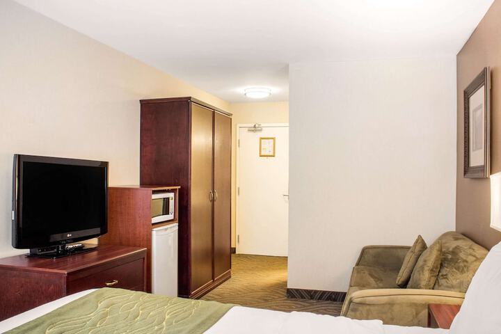 Room 26 of 96