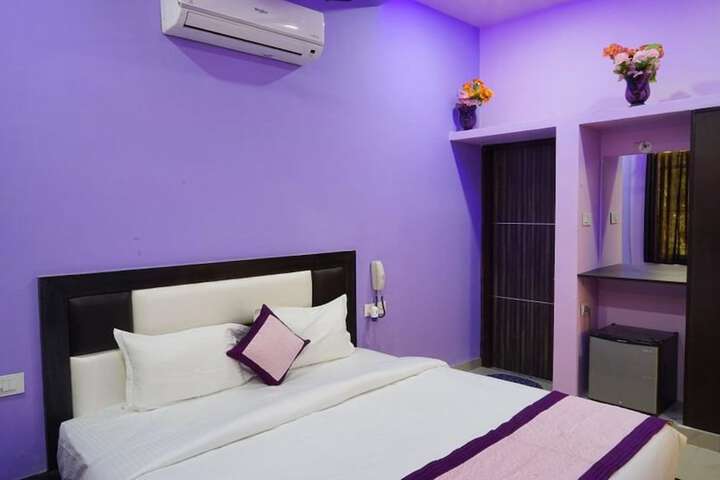 Room 4 of 22