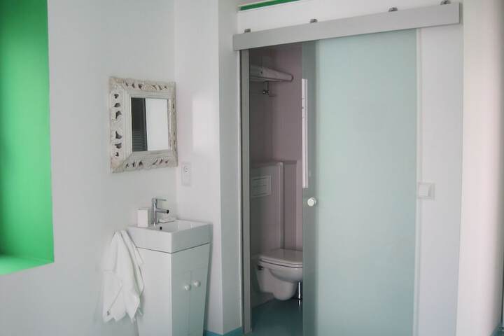 Room 25 of 50