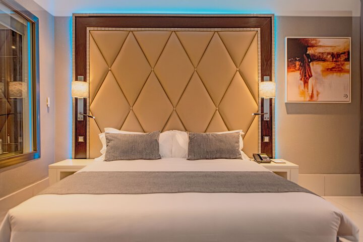 Room 10 of 53
